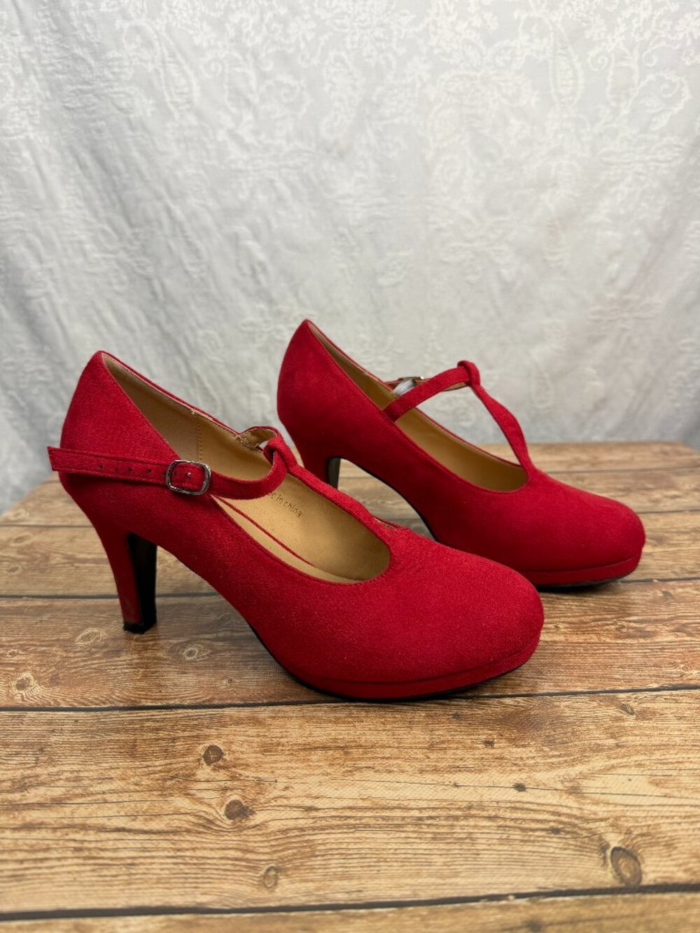 Heiyom Red Mary Jane Pumps Women’s Size 40 Pointed Toe T-Strap High Heels Brand: